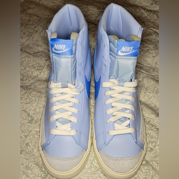 Nike Blazer‎ Mid ‘77 Sneakers Size 11 - Picture 1 of 5
